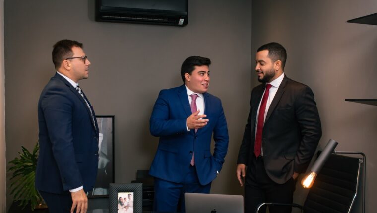 Equipe do RMBG Advogados, escritório em Recife e Garanhuns (PE)